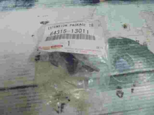 Extension Package Tray Bracket LH / Toyota RAV4 6431513011 64315-13011,