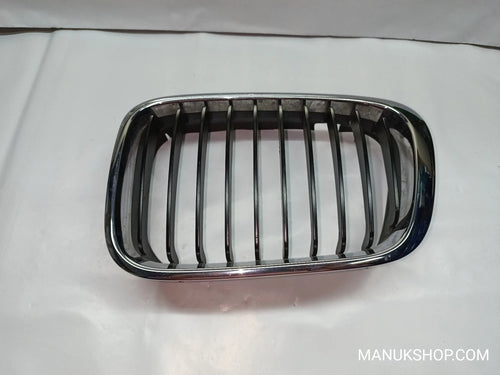Kuhlergitter Links  BMW 3 E46 815962310 51138159623 5113-8-159.62310