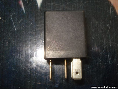 Kraftstoffpumpe relais Chrysler Jeep 4608650 95425C 3457