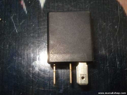 Kraftstoffpumpe relais Chrysler Jeep 4608650 95425C 3457