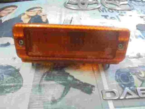 Blinker vorne links Nissan Terrano R20 Ford Maverick VALEO 12V 21 6R01472 010033