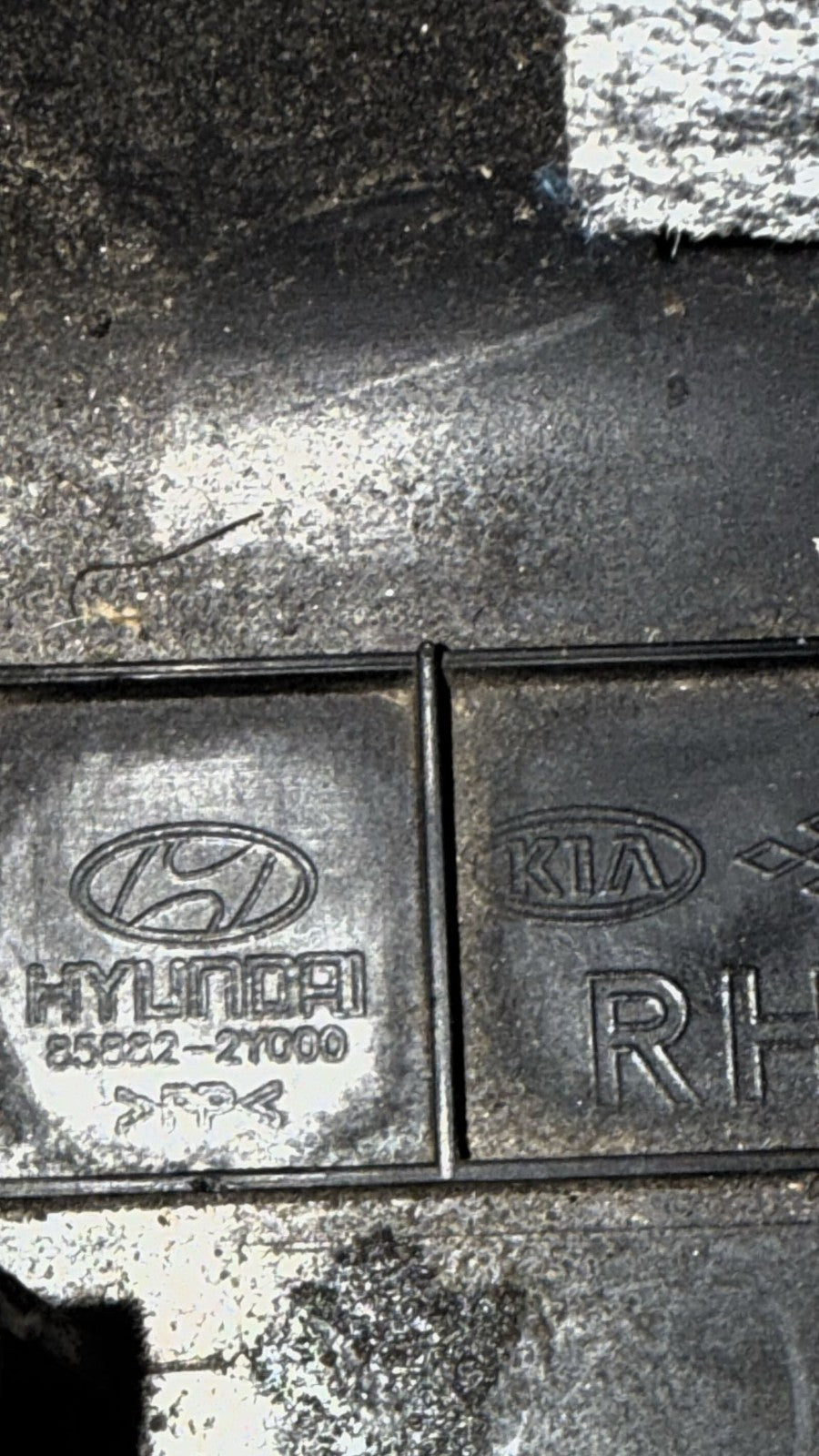 Verkleidung Schweller vorne rechts Hyundai ix35 2.0 CRDi 858822Y000 85882-2Y000