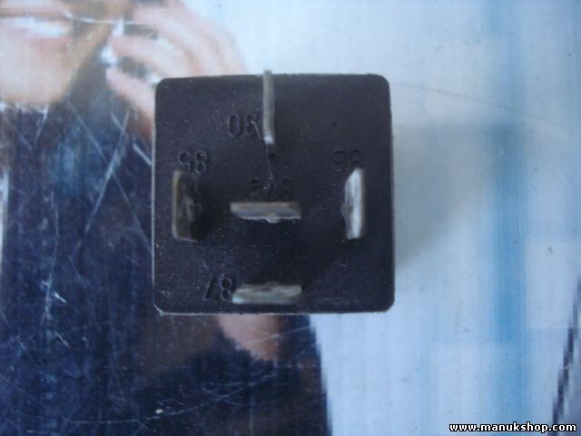 Relais Mercedes-Benz A0045453605 A 004 545 36 05