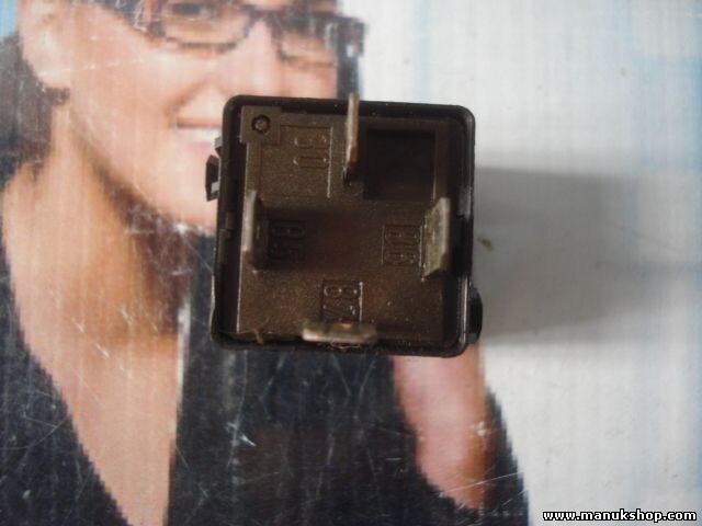 Relais Mercedes A-Klasse W168 SIEMENS A0025421319 V23134-B52-X336 V23134B52X336
