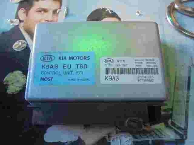 Motorsteuergerät Kia Clarus K9ABEUT8D  1268301216 1037358602 MOST M261204207
