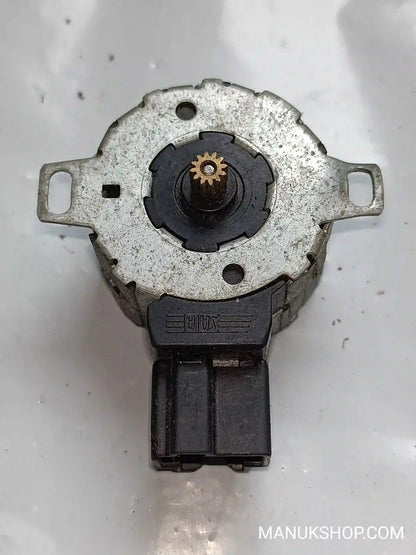 Stellmotor Heizung Peugeot 406 Citroen Renault Safrane  847264A UBB13N03RAZ21