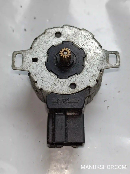 Stellmotor Heizung Peugeot 406 Citroen Renault Safrane  847264A UBB13N03RAZ21