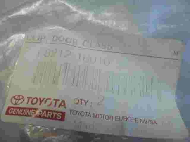 2 Clip Door Glass  Toyota RAV 4 Paseo 6821216010 68212-16010