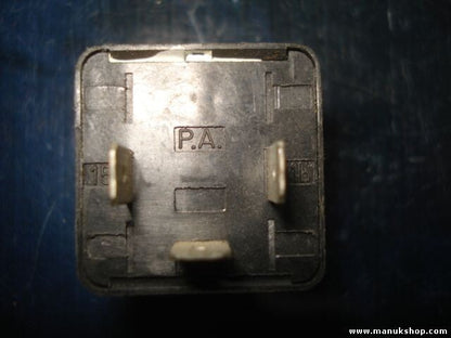 Relais Opel Astra F Calibra A Corsa A B Vectra 90240665 90 240 665 05997820