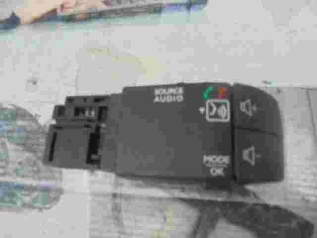 Schalter Radiobedienung  Dacia Logan II 8200850420 8200 850 420