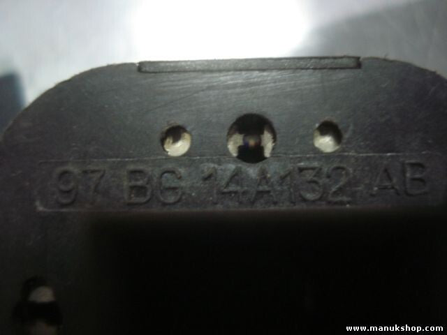 Fensterheber schalter Ford Mondeo II 2 97BG14A132AB 97 BG 14A132 AB LK 03161701