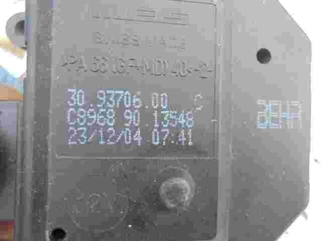 Stellmotor Heizung Peugeot 307 Citroen C4 309370600C BEHR C89689013548