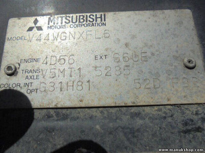 Motorhaube Mitsubishi Montero Pajero MD171725 V44WGNXFL6 V5MT15235 4D56 G6UE