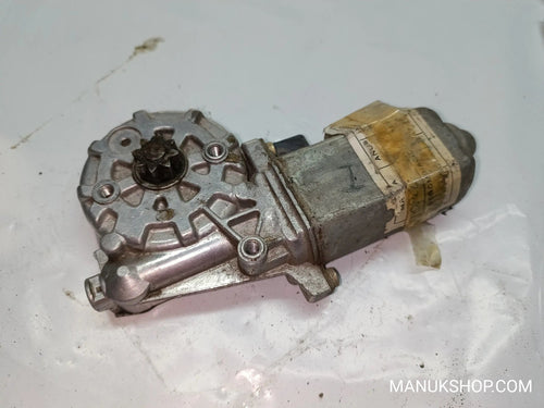Fensterheber motor vorne links   Opel Omega B A 90275121 680650390 680-65039-0