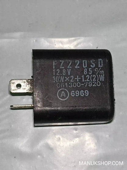 Blinker relais Yamaha Piaggio ZIP 50 FZ222SD 0613007920 061300-7920 10W×2+1.2(2)