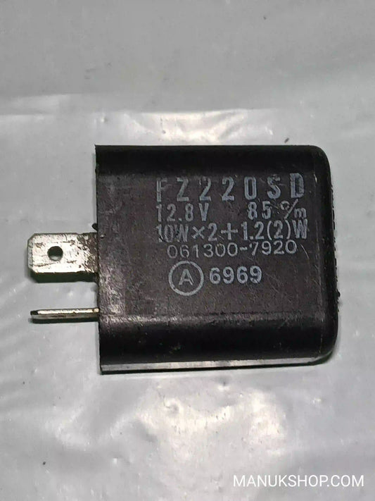 Blinker relais Yamaha Piaggio ZIP 50 FZ222SD 0613007920 061300-7920 10W×2+1.2(2)