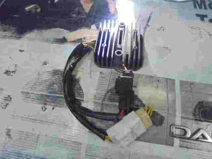 Spannungsregler  Honda FES 125 FES125 S-Wing 125 TRD 111 SH541RA SH 541-RA