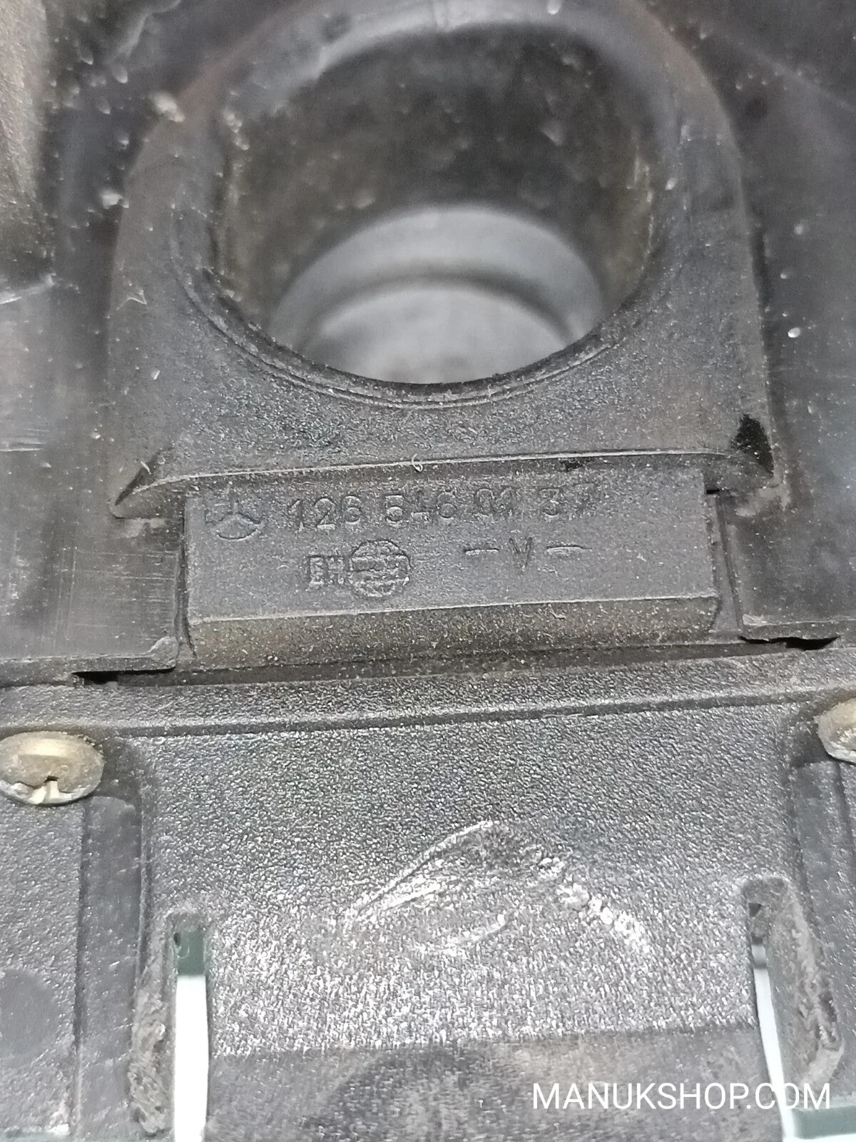 Luftfilterkasten Mercedes Benz W126 1265460237  126 546 02 37