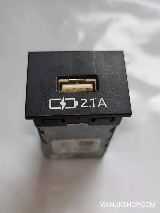 Anschlussstecker USB Toyota Corolla E210 E21 20130 FV280 8553212020 85532-12020