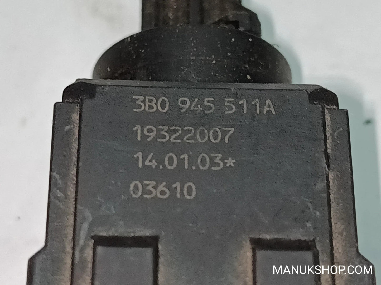 Bremslichtschalter VW Volkswagen Golf V 3B0945511C 3B0 945 511C 19322007 03610