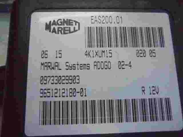 Kraftstoffpumpe Relais Peugeot 807 Citroen 965121218001 09733029903