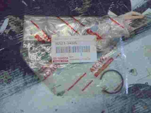 1 stuck  Ring Hole Snap  Toyota Land Cruiser 80 9052134005 90521-34005
