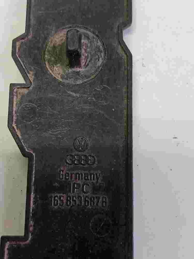 Emblem  VW Volkswagen Jetta 165853687B 165 853 687 B 15.5cm.