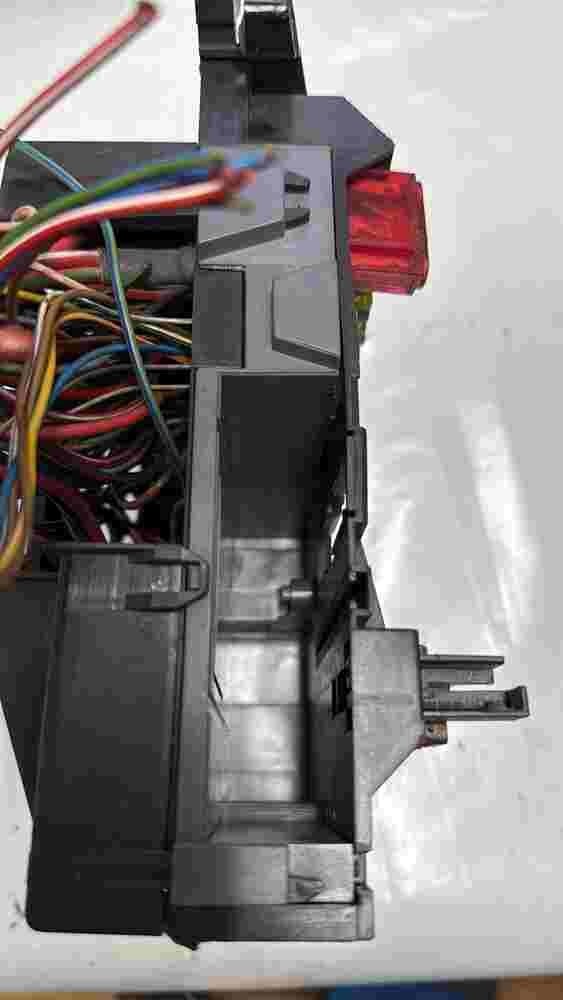Sicherungskasten  Smart ForTwo 450 0001683V001 000 1683 V001 0001683V00
