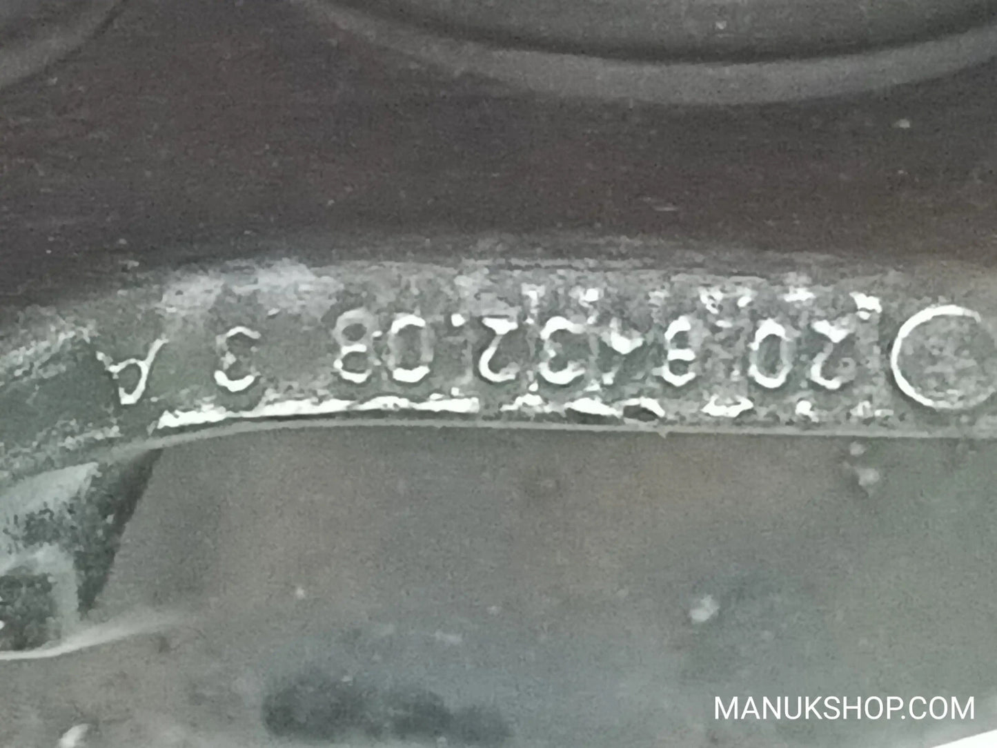 Bremssattel vorne rechts Porsche Cayenne 2009 208432083A 20.8432.08 3A
