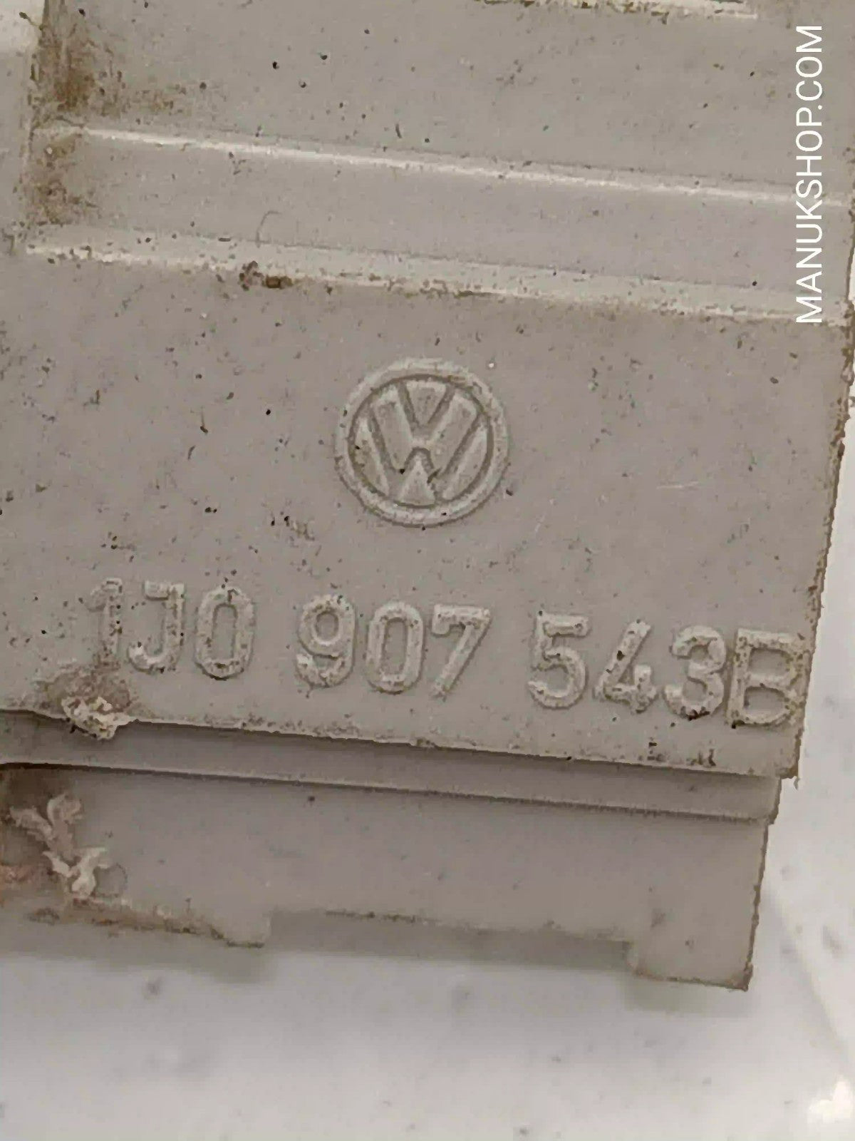 Temperatursensor Audi A4 S4 B6 VW Golf IV 4 V5  1J0907543B 1J0 907 543 B