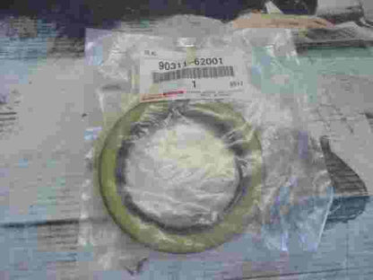 Front Hub Seal Toyota 4Runner Hilux Land Cruiser 9031162001 90311-62001