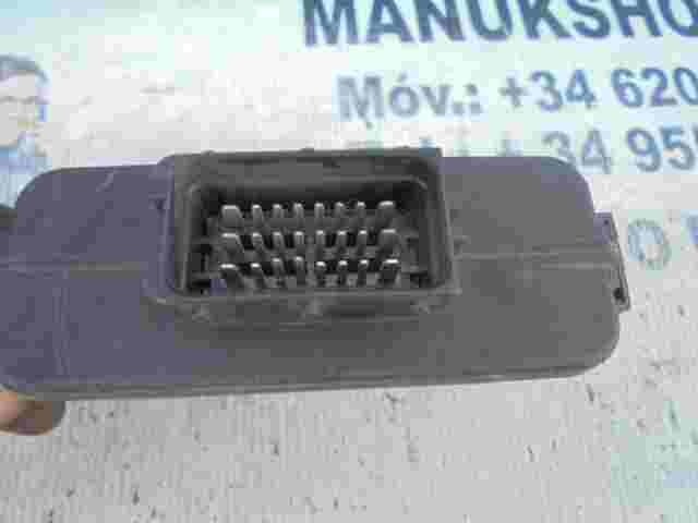 Steuergerät Zentralelektronik Toyota Prius Auris DE817010G 67R011002 110R001001