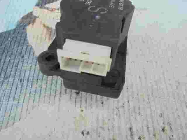 Stellmotor Heizung  Volvo S60 V70 S80 BEHR 38248Q 38248 Q EAM101