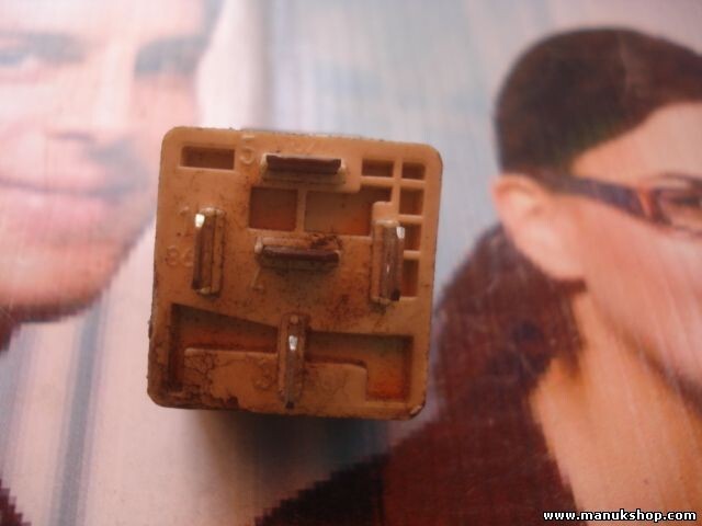 Relais Renault Clio 7700810927B 7 700 810 927 B 7700810927 B 12V25A/20A