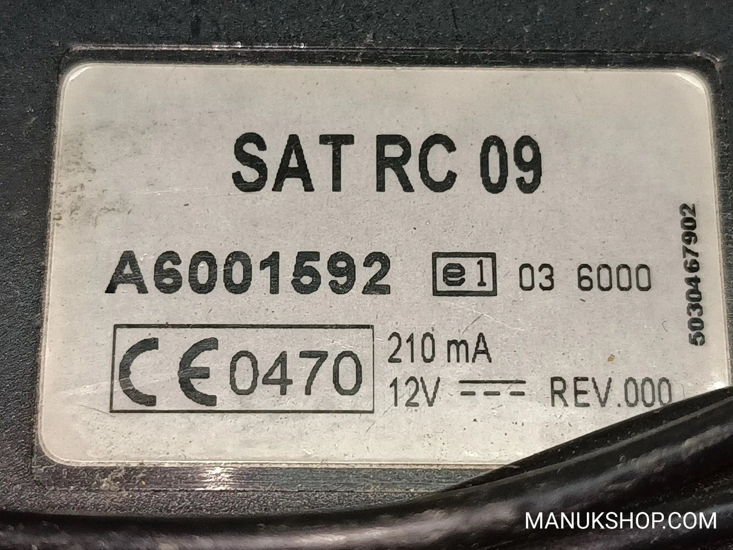 Satelliten TV-Receiver Mercedes-Benz  SATRC09  A6001592 5030467902 2110025600