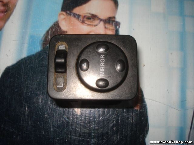 Spiegelschalter Hyundai Lantra BJ.92-95 93530 93530-28000 9353028000