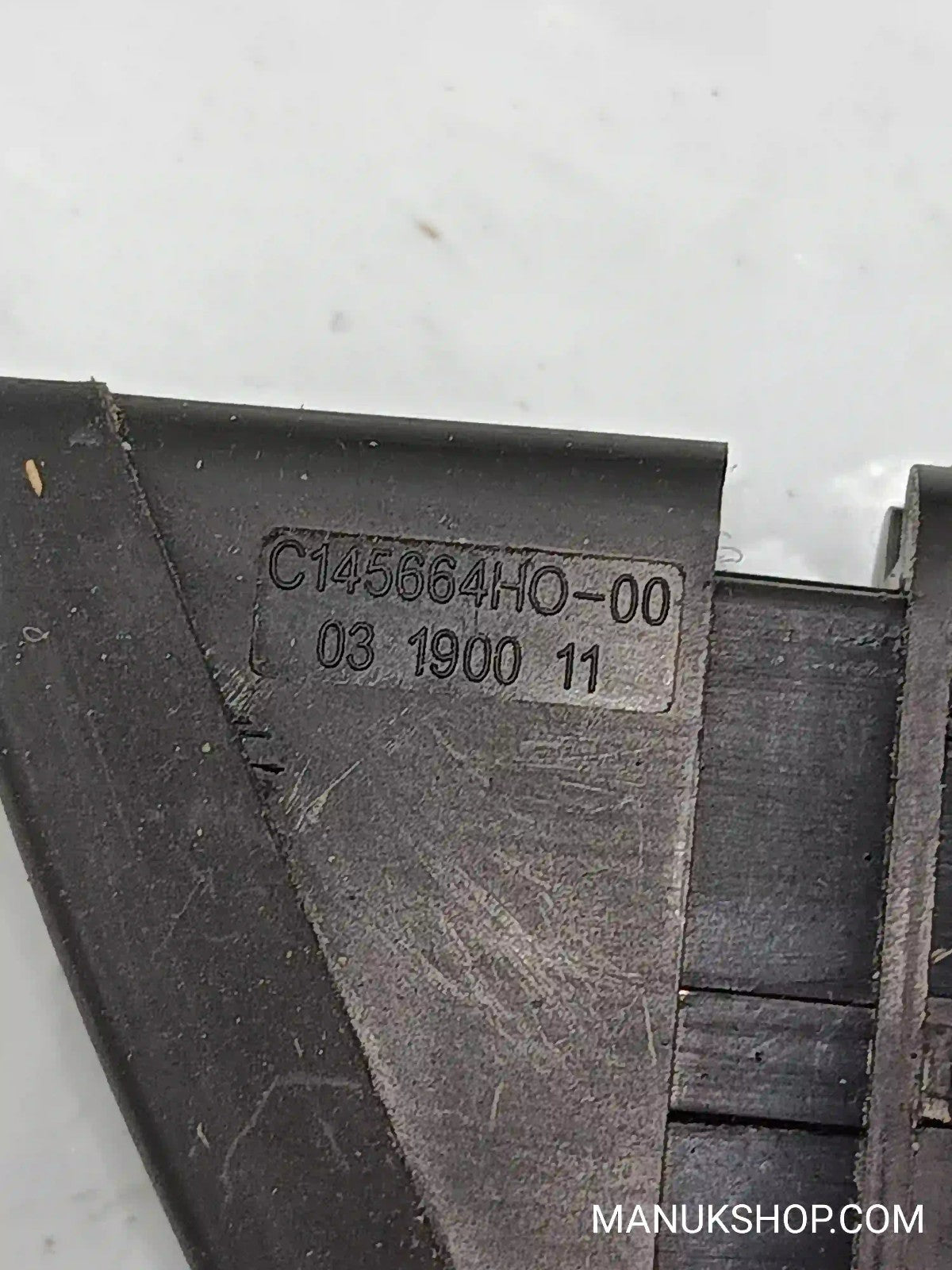 Warnblinkschalter Mazda Premacy C145664HO-00  C145664HO00 03 1900 11