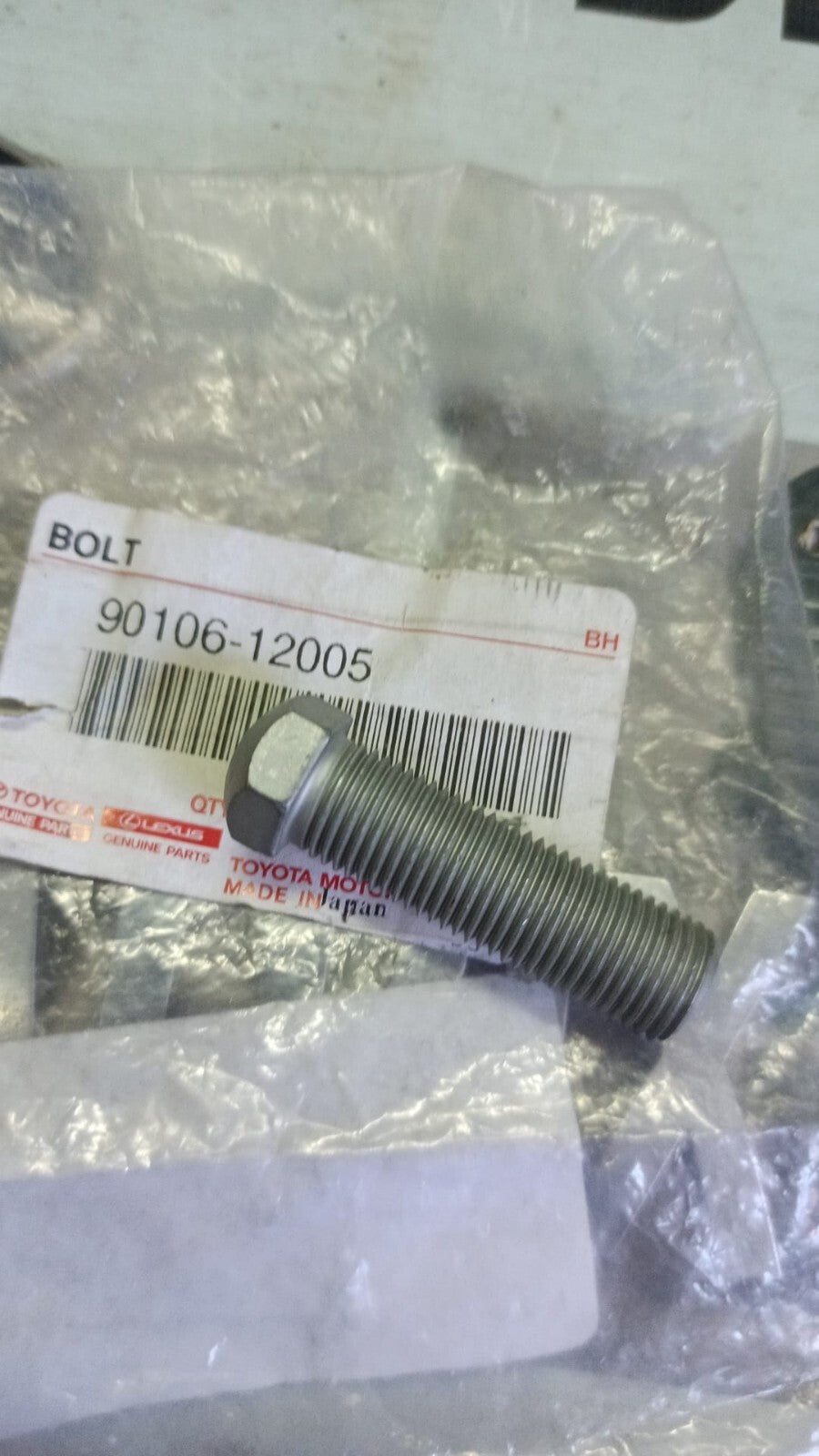 Bolt / Toyota Land Cruiser Prado Lexus LX 450 9010612005 90106-12005