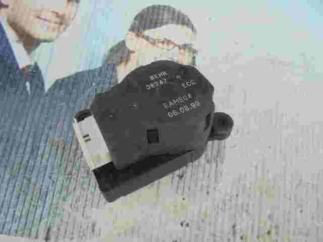 Stellmotor Heizung  Volvo S80 BEHR 38247N 3827 N EAM504