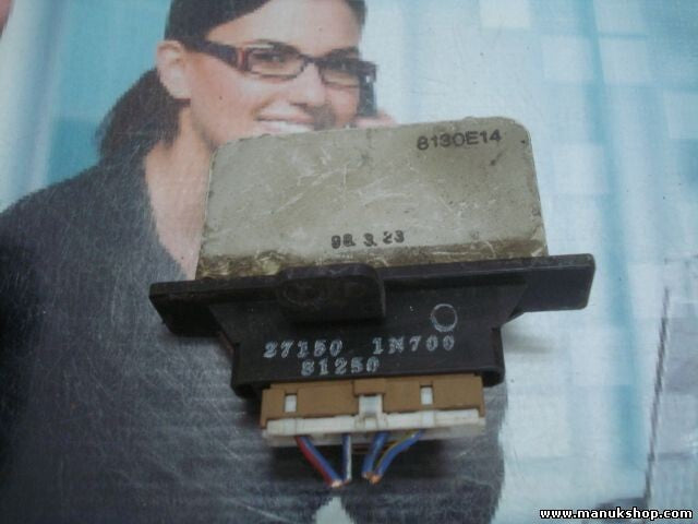Widerstand Heizung Nissan ATLEON CABSTAR 271500T300 27150 0T300 611421417