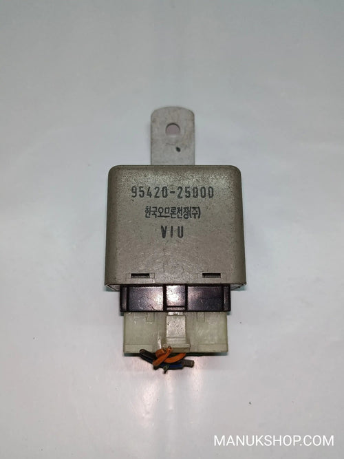 Relais Scheibenwischer Hyundai Accent 9542025000 95420-25000 Omron VIU