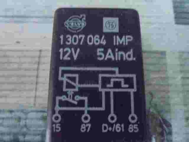 Relais Klimaanlage Volvo 240 244 260 262 740 1307064  MP 12V 5AInd. SH0 896329