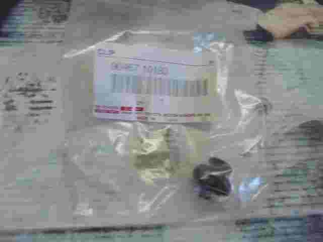 Clip  Toyota Corolla E120 9046710183 90467-10183