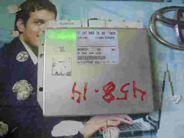 Steuergerät ASR PML Mercedes-Benz W210 0175457532 (Q03) FD99M04 BOSCH 0265109056