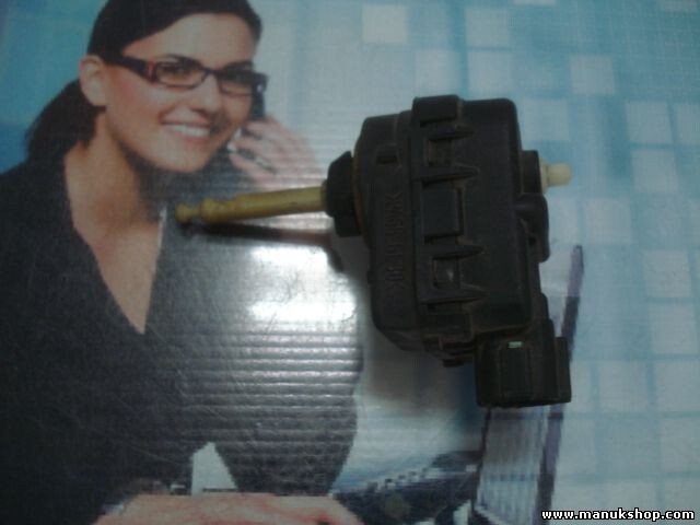 Stellmotor Scheinwerfer LWR Leuchtweitenregulierung Nissan Primera 250569F000