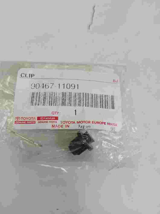 Clip Panel Instrument Cluster Finish  Toyota Prius 9046711091 90467-11091
