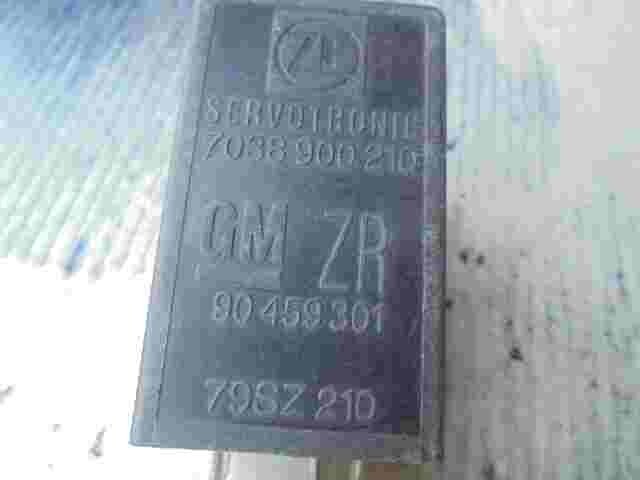 Relais Servotronic Servolenkung Opel Omega B GM ZR 90459301 7038900210