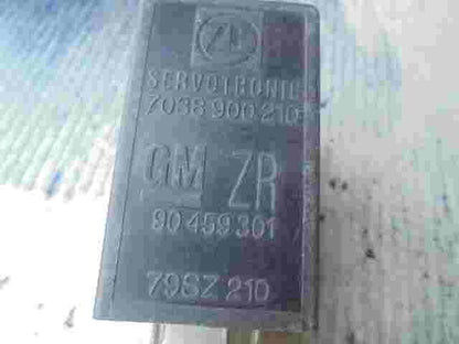 Relais Servotronic Servolenkung Opel Omega B GM ZR 90459301 7038900210