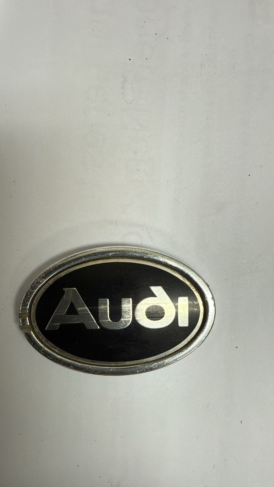 Emblem Logo Audi 100 A6 A8 4A0853621 4A0 853 621 4AO853621