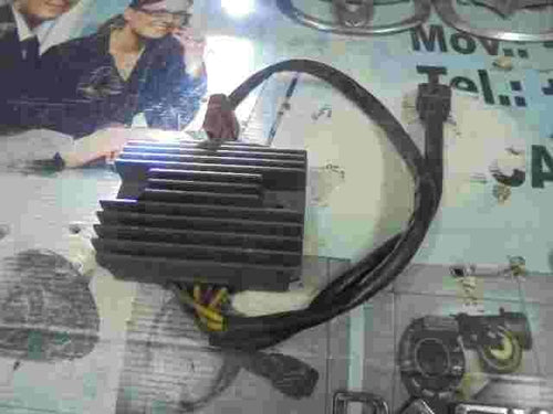 Spannungsregler  Peugeot Satelis 125 Geopolis 125 / 250 SH689LA 609081 60.9 081